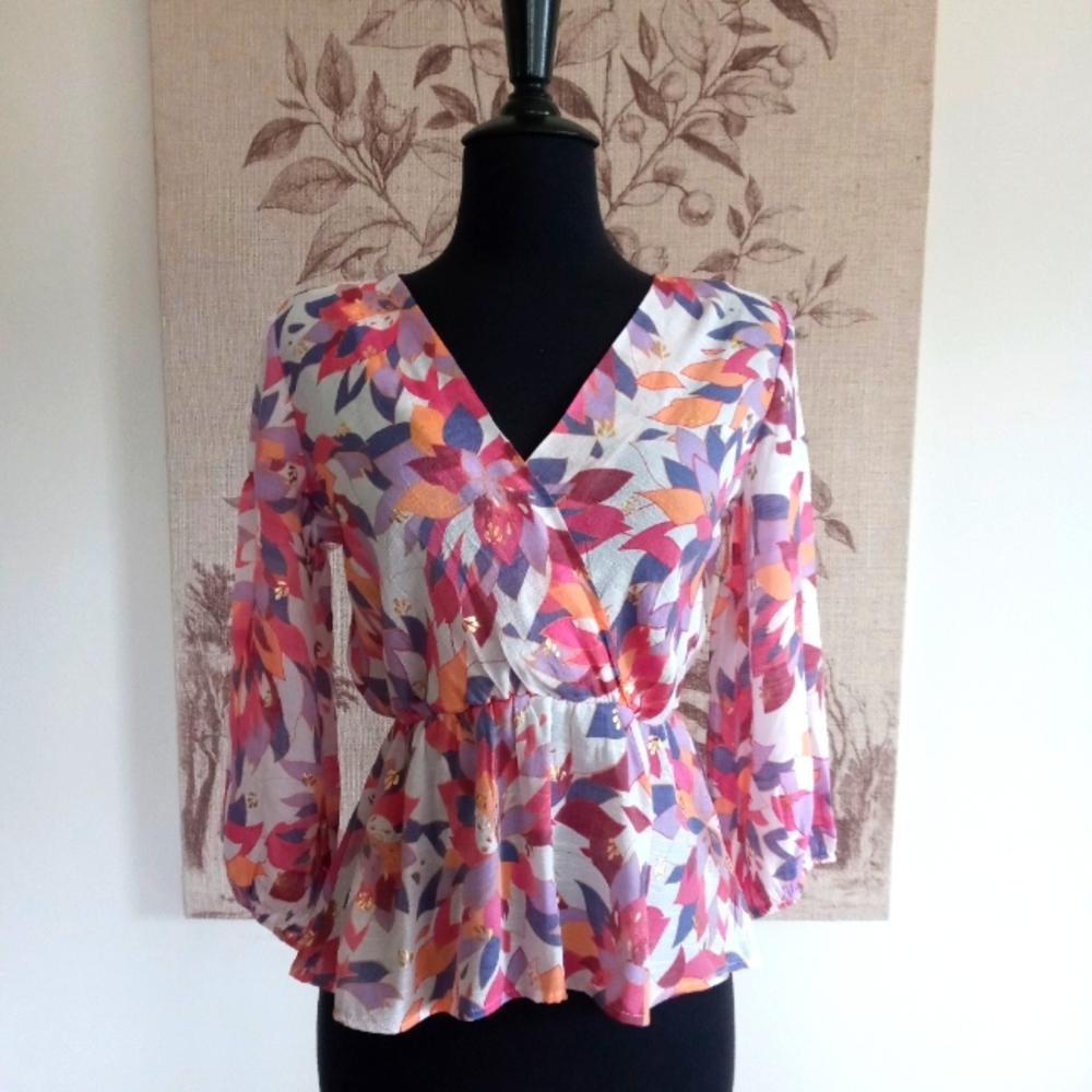 NWT HARVE BERNARD FLORAL TOP SIZE S